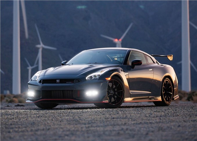 Nissan готовит возвращение GT-R в виде гибрида