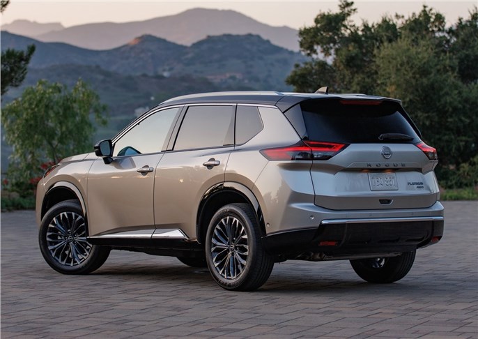 Nissan Rogue оказался в центре судебного скандала из-за заднего стекла