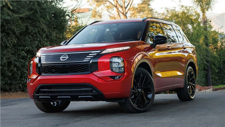 Nissan вывел на рынок гибридный Rogue, но это почти полный двойник Mitsubishi Outlander