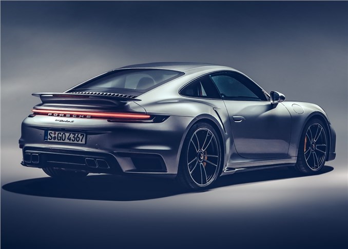 Porsche готовит гибридный 911 Turbo S