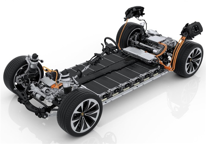 Porsche научился создавать аккумуляторы из старых батарей своих электромобилей