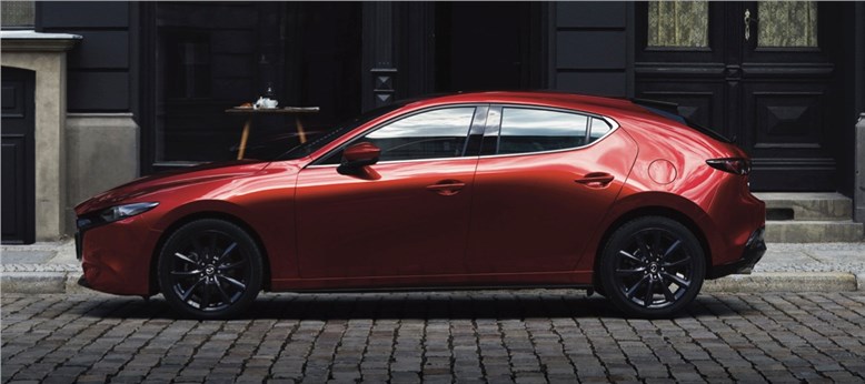 Mazda 3 получила точечные изменения вместо нового поколения
