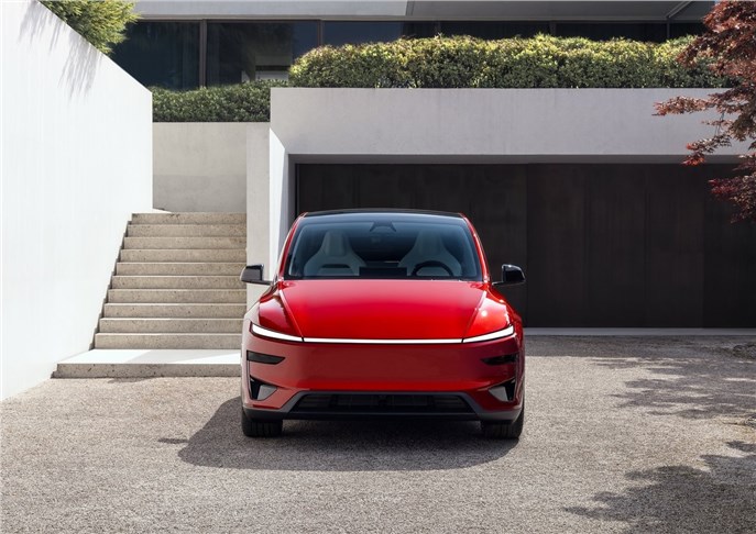 Tesla сделал свой автопилот по подписке