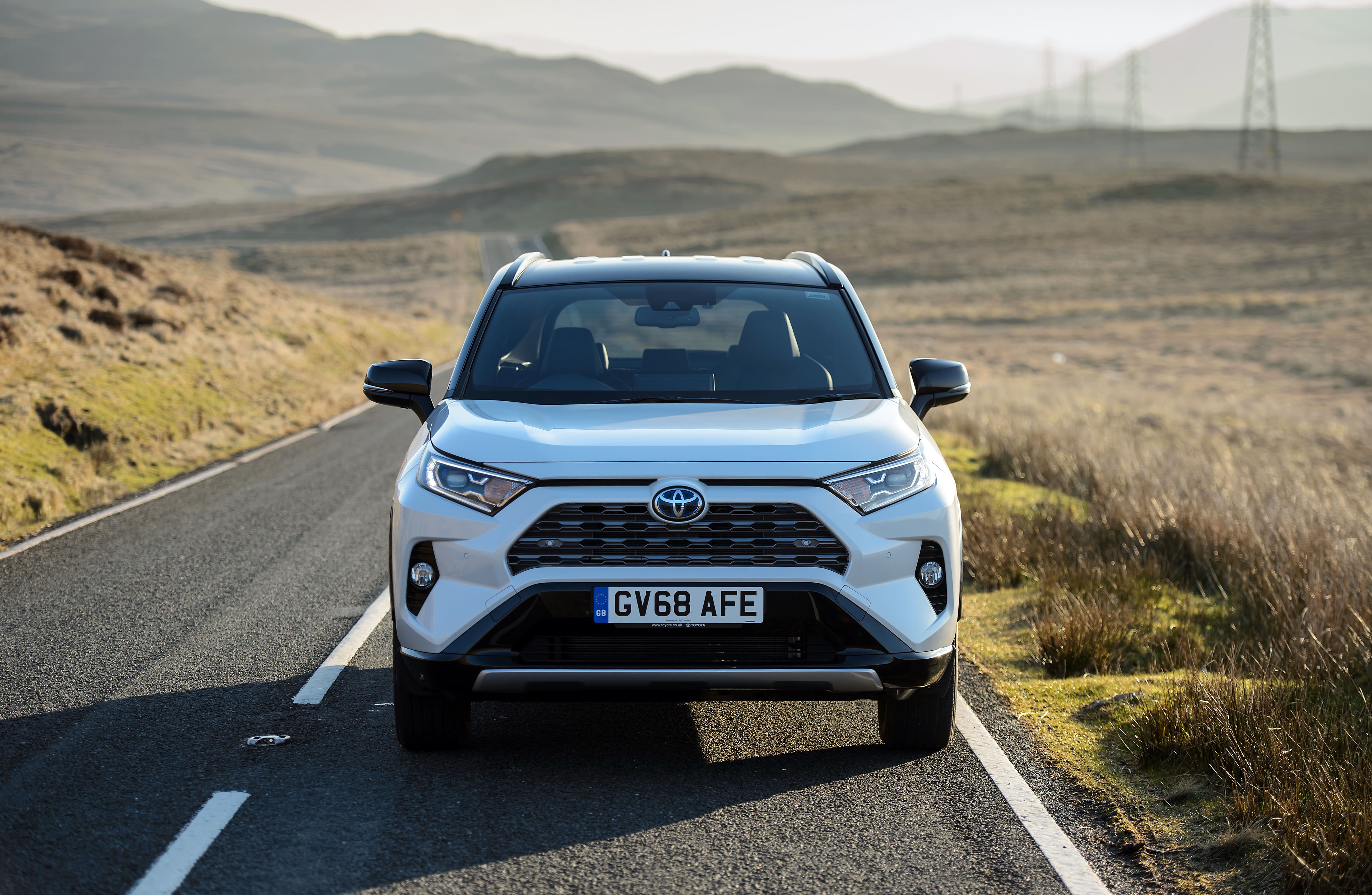 Раф комплектации. Toyota rav4 Hybrid 2020. Тойота рав 4 2021. Тойота рав 4 2021 новый. Toyota rav4 2023.