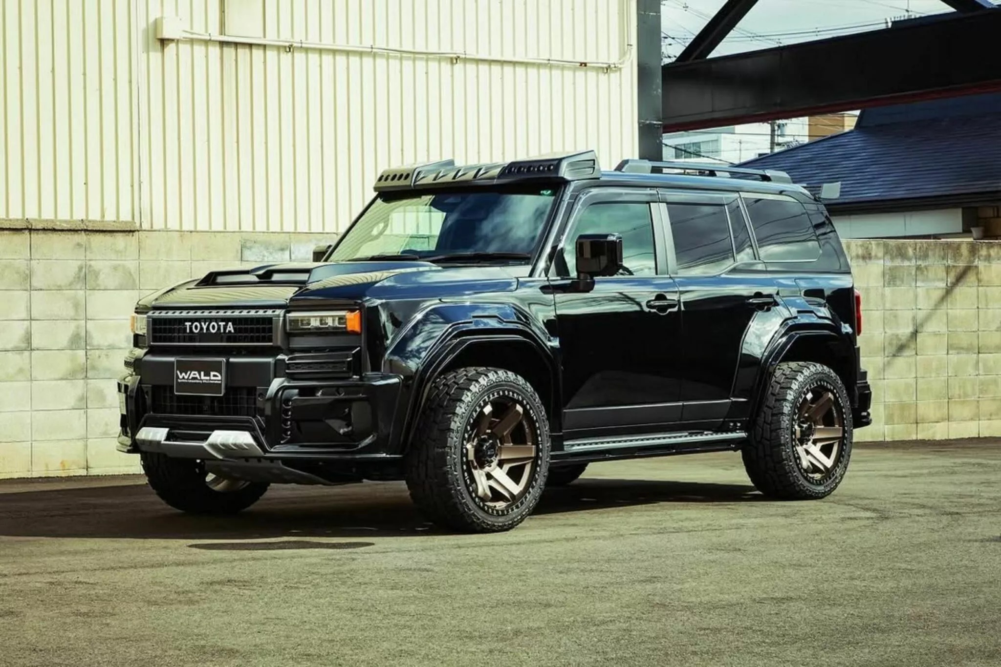 Анонс тест-драйва Японское тюнинг-ателье превратило Toyota Land Cruiser в аналог Brabus G-Class