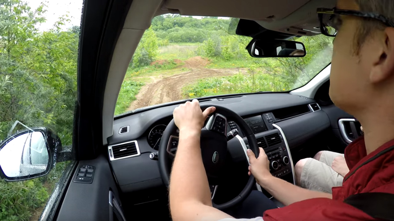 Анонс видео-теста Land Rover Discovery Sport может больше, нежели его водитель (4k, 3840x2160)