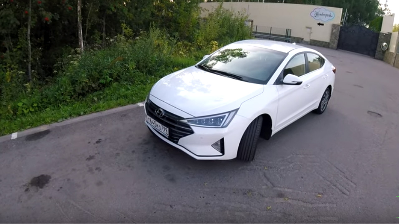 Анонс видео-теста Взял Hyundai Elantra, потому что корейцы в этом классе всех сделали!