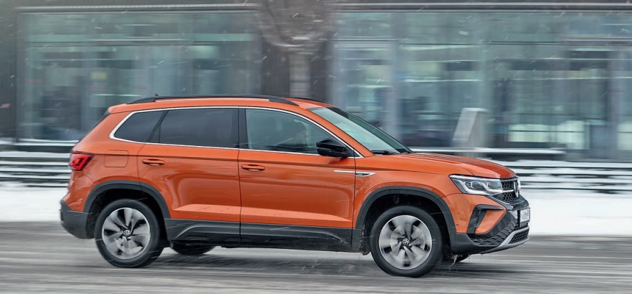 Подкаст ТОЛКОТНЯ В ПРОУЛКЕ: KIA SELTOS И VOLKSWAGEN TAOS 