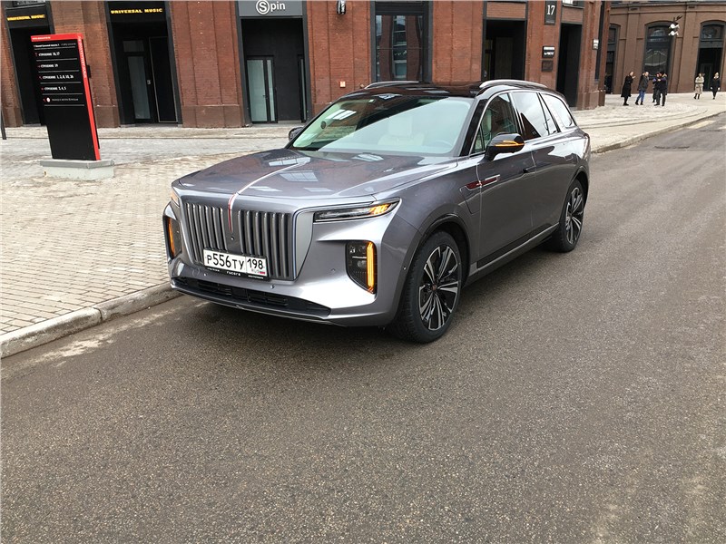 Hongqi E HS9 (2020) Игра в классику 