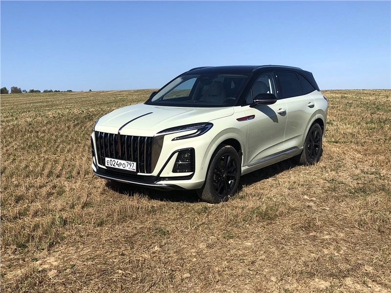 Hongqi H5 (2024) Полный привод, клиренс седана 