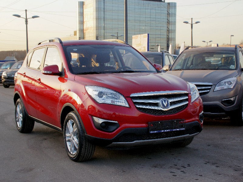 Changan CS35 2014 вид спереди