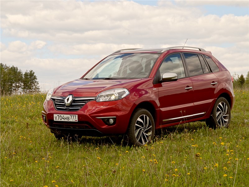 Renault Koleos 2014 вид спереди