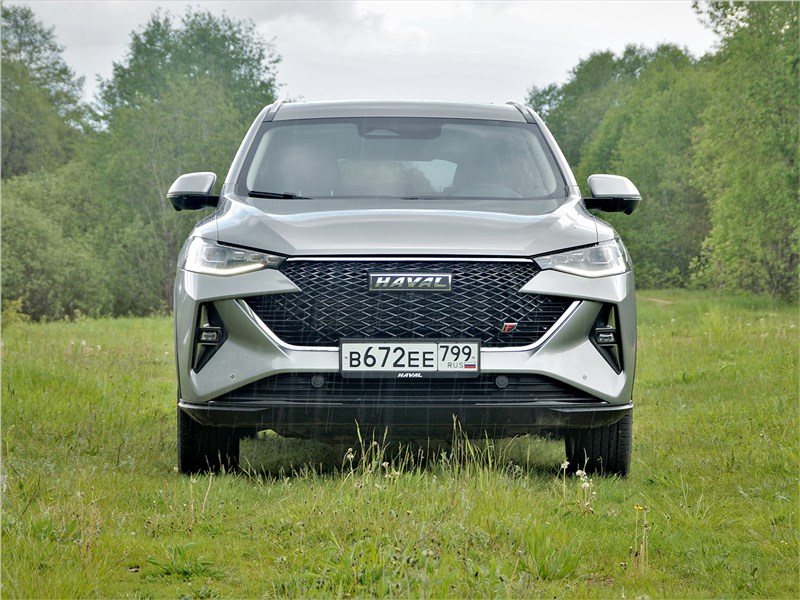 Haval F7 (2022) вид спереди