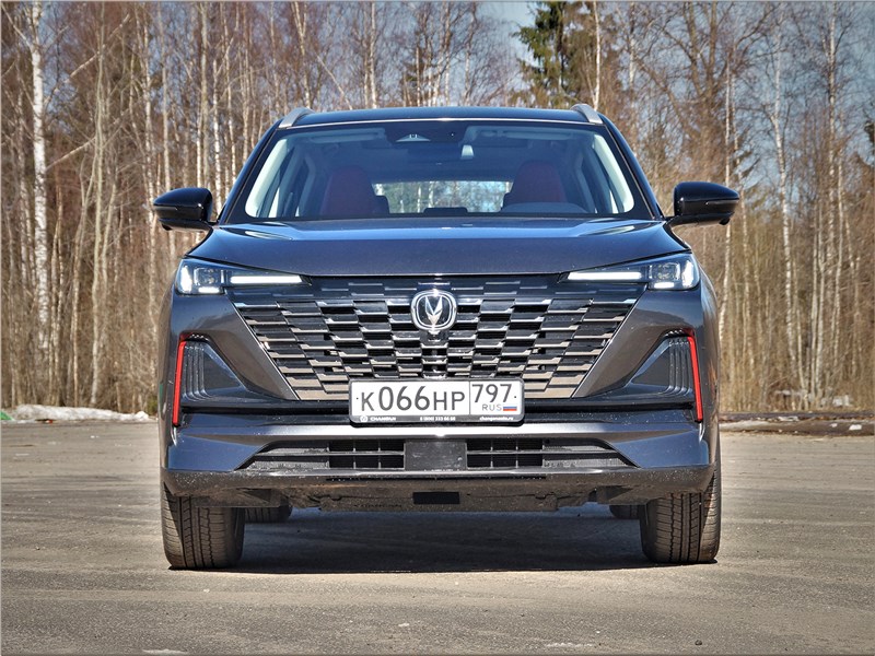 Changan CS55 Plus (2022) вид спереди