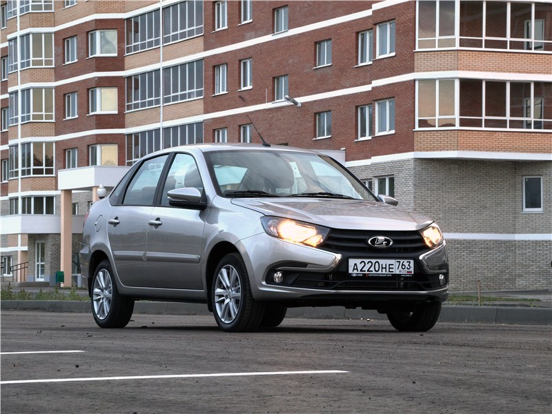 Lada Granta 2019 вид спереди