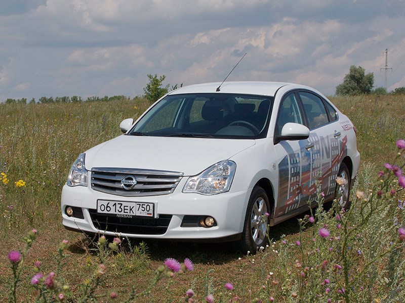 Nissan Almera 2014 вид спереди