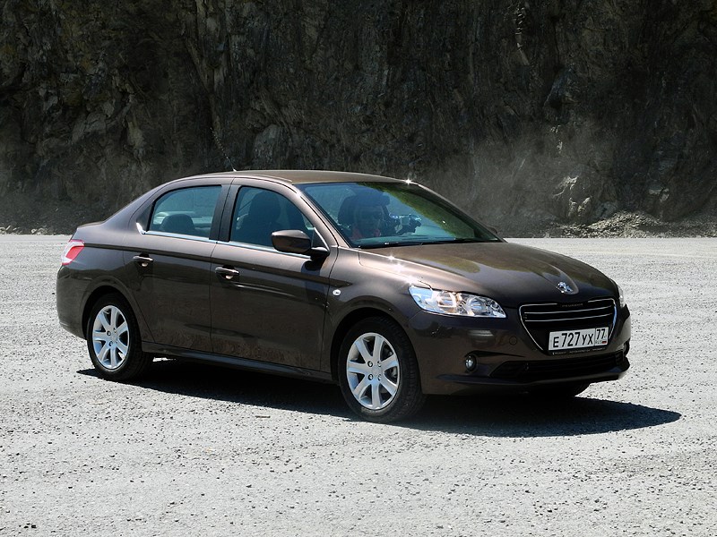 Peugeot 301 2013 вид спереди