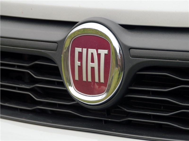 Fiat Doblo 2015 логотип