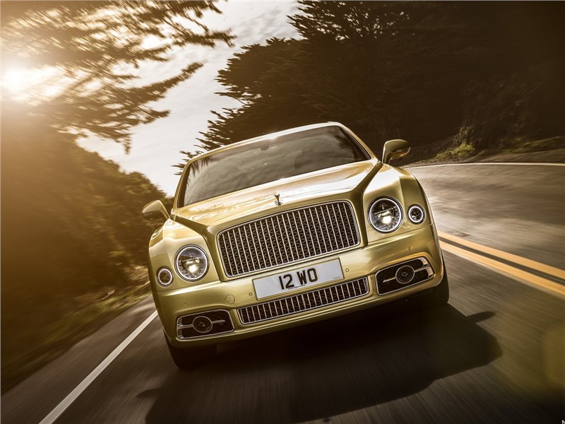 Bentley Mulsanne Speed 2017 вид спереди