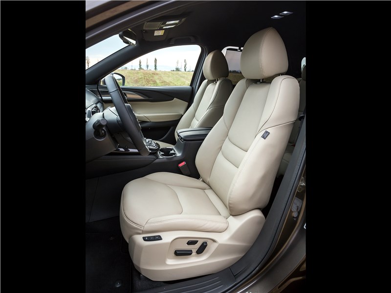 Mazda CX-9 2016 передние кресла
