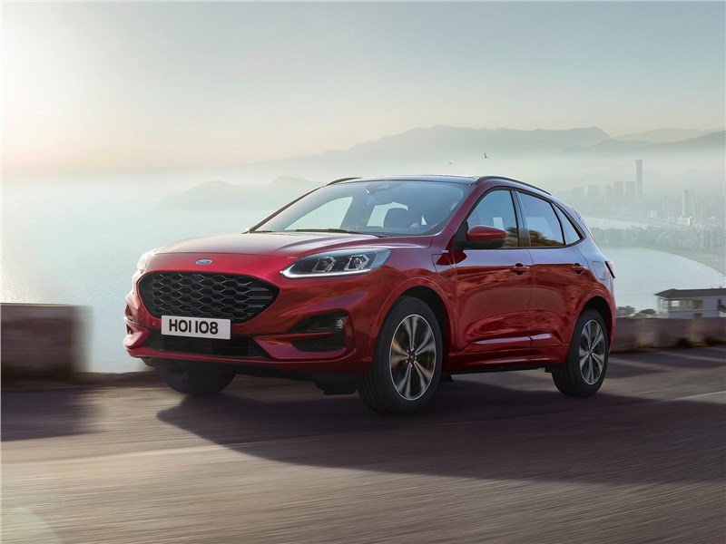 Ford Kuga 2020 вид спереди