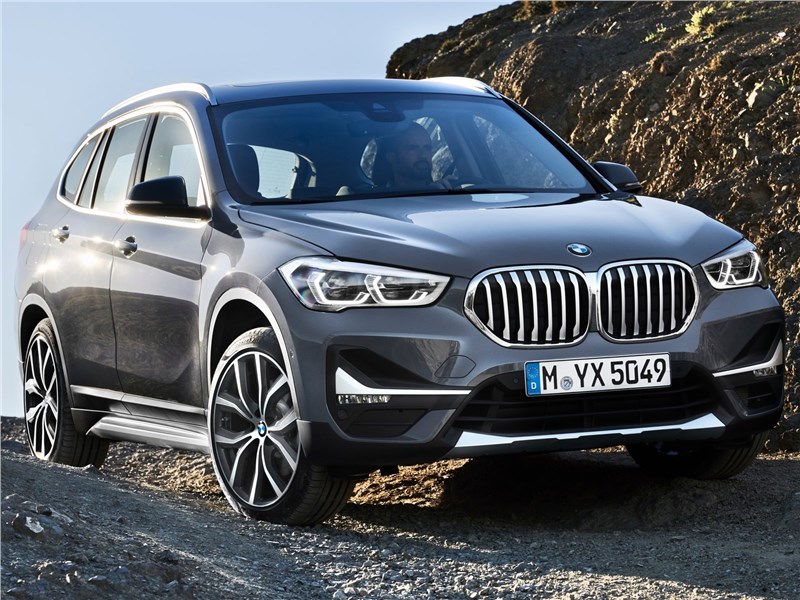 BMW X1 2020 вид спереди