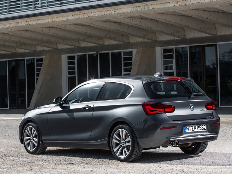 BMW 1-Series 3-doors 2016 вид сзади