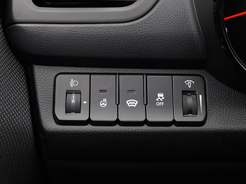 Kia Rio 2015 кнопки слева от рулевого колеса