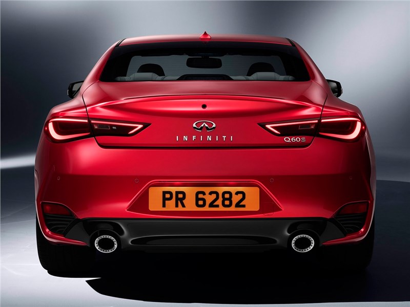 Infiniti Q60 2016 вид сзади