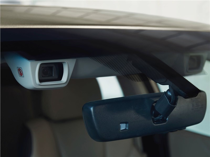 Subaru Legacy 2020 видеокамера