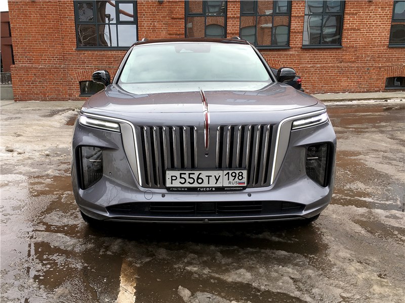 Hongqi E HS9 (2020) вид спереди