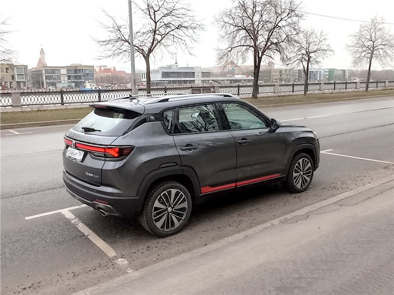 Changan CS35 Plus (2023) вид сзади