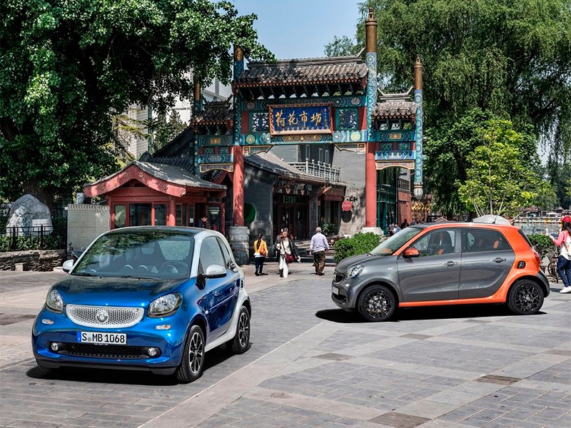 Smart Forfour 2015 вид спереди и вид сбоку