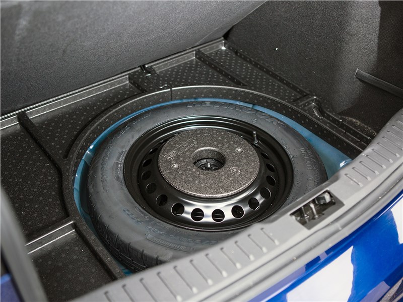 Ford Focus 2014 запасное колесо