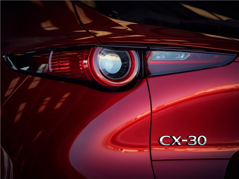 Mazda CX-30 2020 задний фонарь