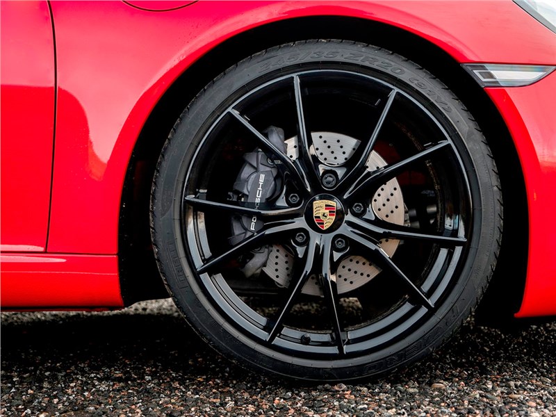 Porsche 911 Carrera S 2016 колесо