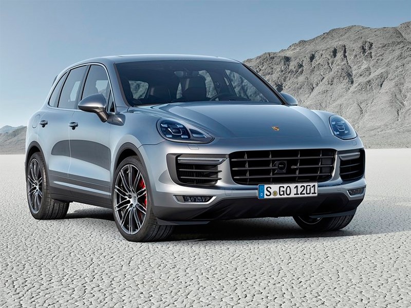 Porsche Cayenne 2015 В борьбе за лидерство