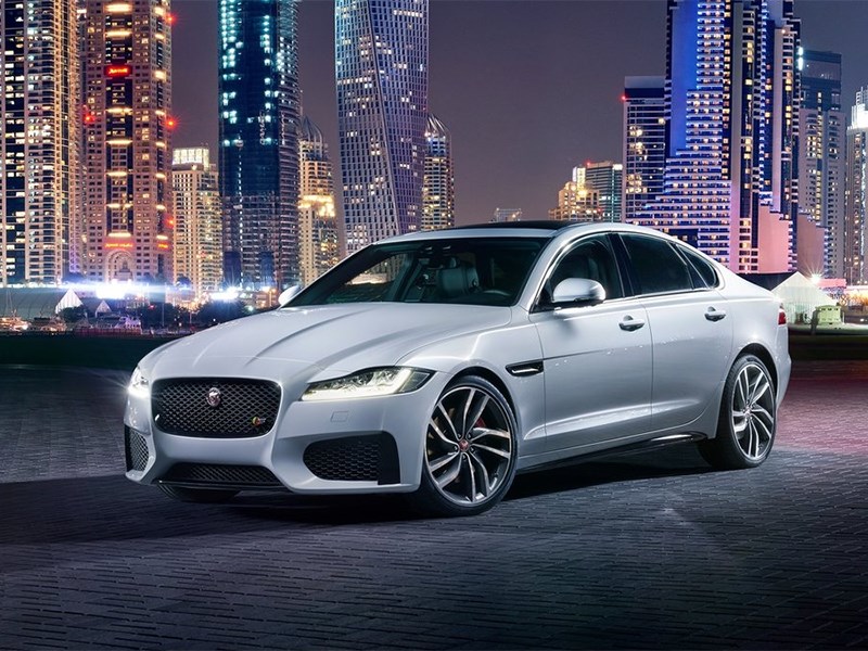 Jaguar XF 2016 Фокусник