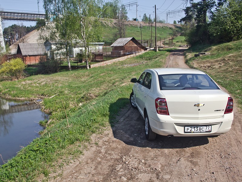 Chevrolet Cobalt 2013 вид сзади