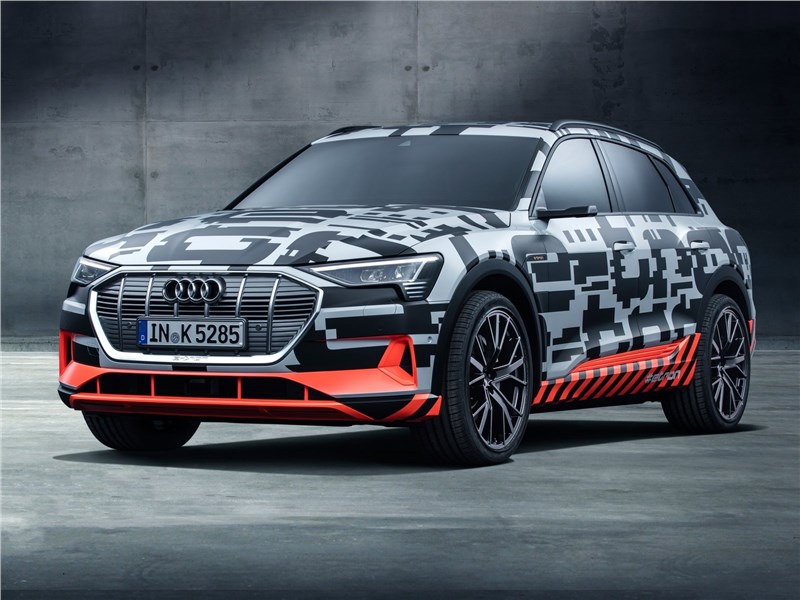 Audi e-tron Concept 2018 В маскхалате