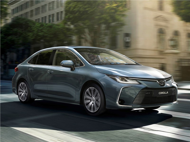 Toyota Corolla 2019 вид спереди