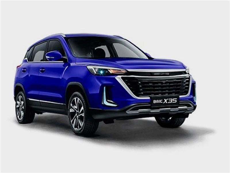 BAIC X35 (2023) вид спереди