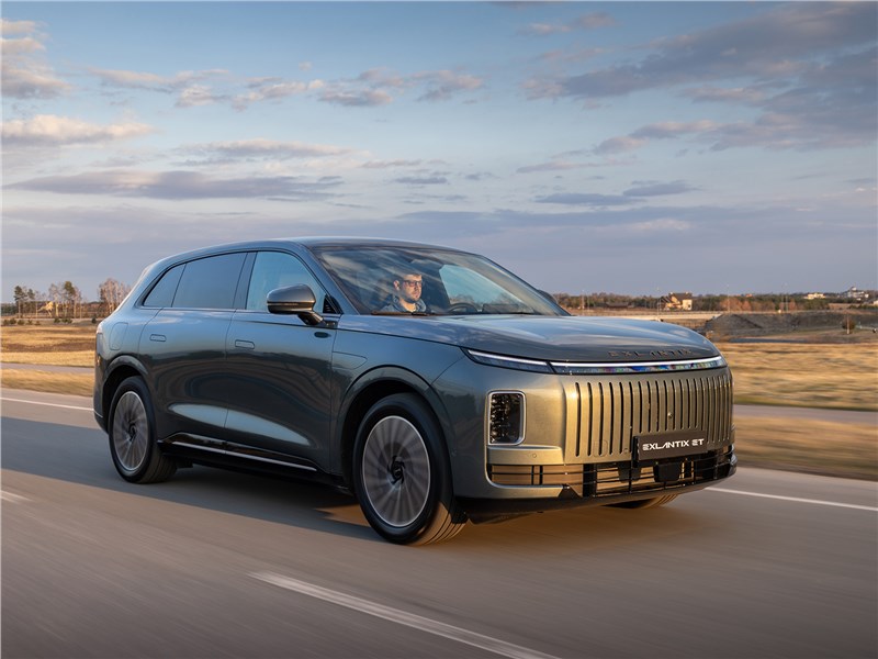 Exlantix ET (2025) вид спереди