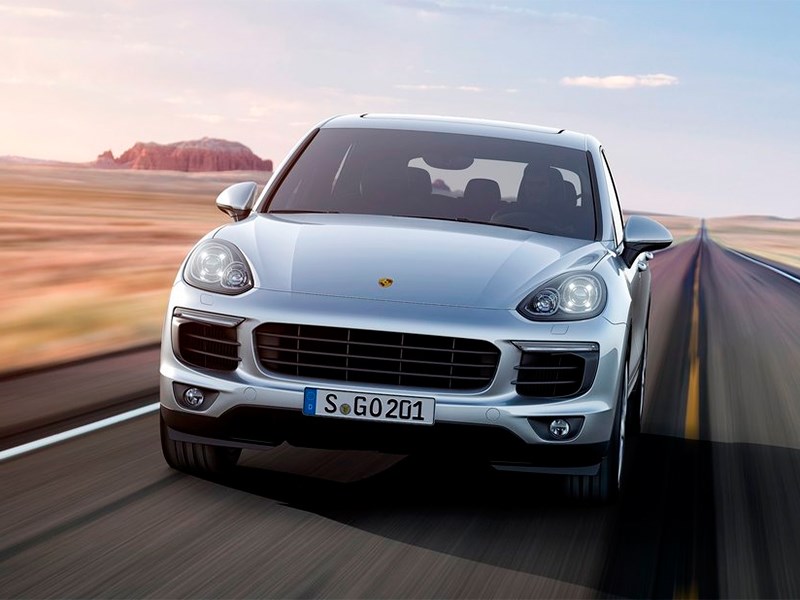 Porsche Cayenne 2015 вид спереди