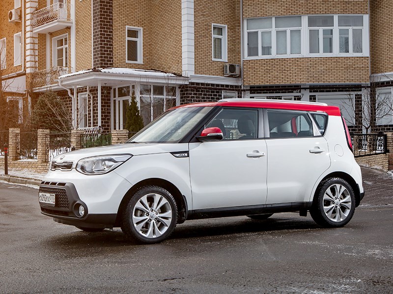 Kia Soul 2014 вид сбоку