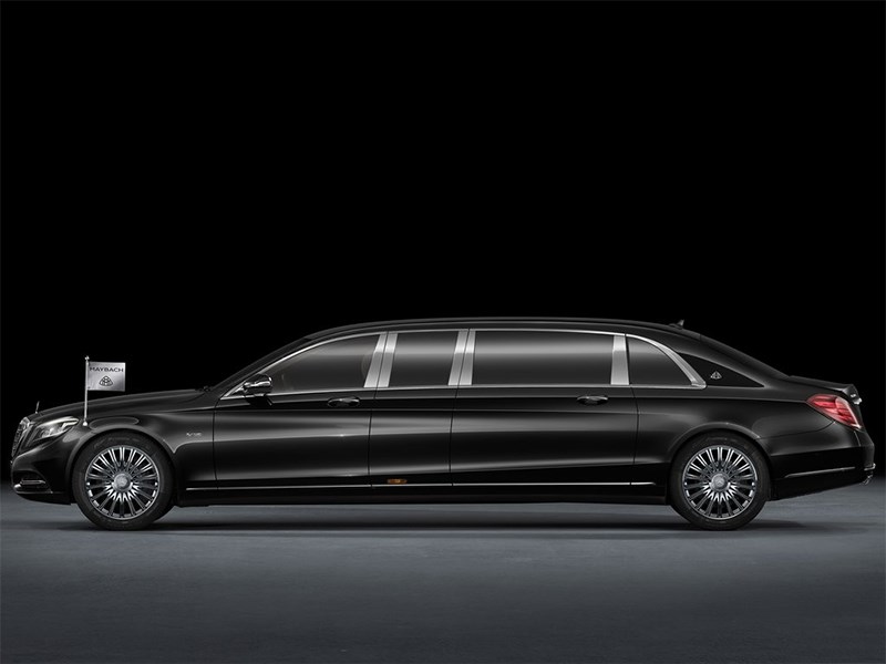 Mercedes-Benz S600 Pullman Maybach 2016 вид сбоку