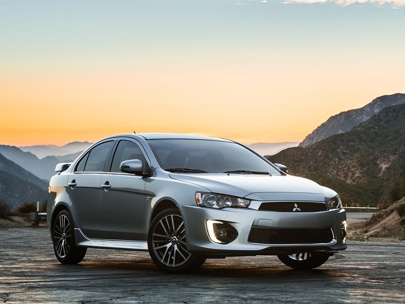 Mitsubishi Lancer GT 2016 вид спереди