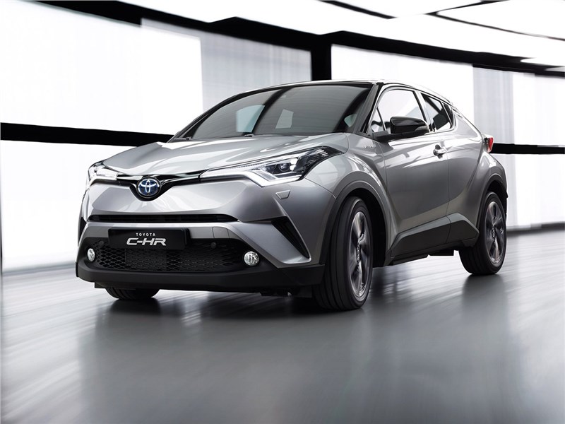 Toyota C-HR 2016 Гибридный воин