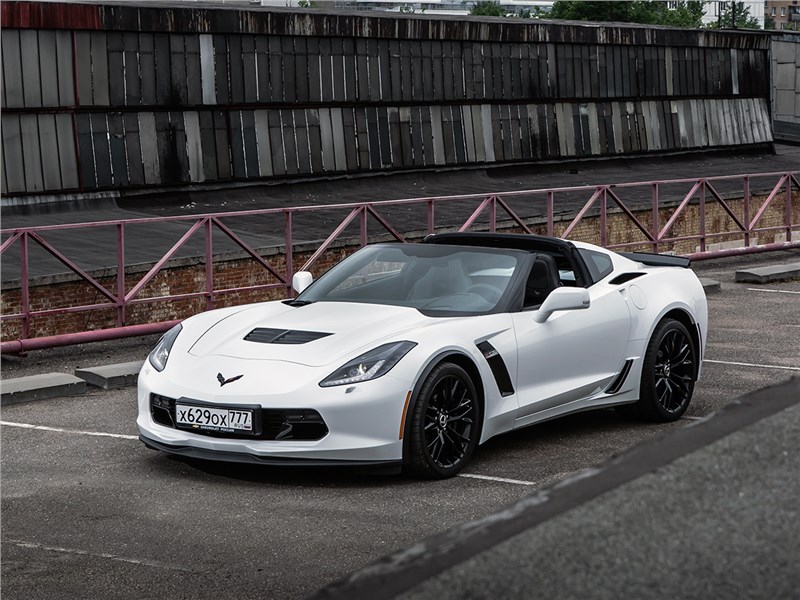 Chevrolet Corvette Z06 2015 вид спереди