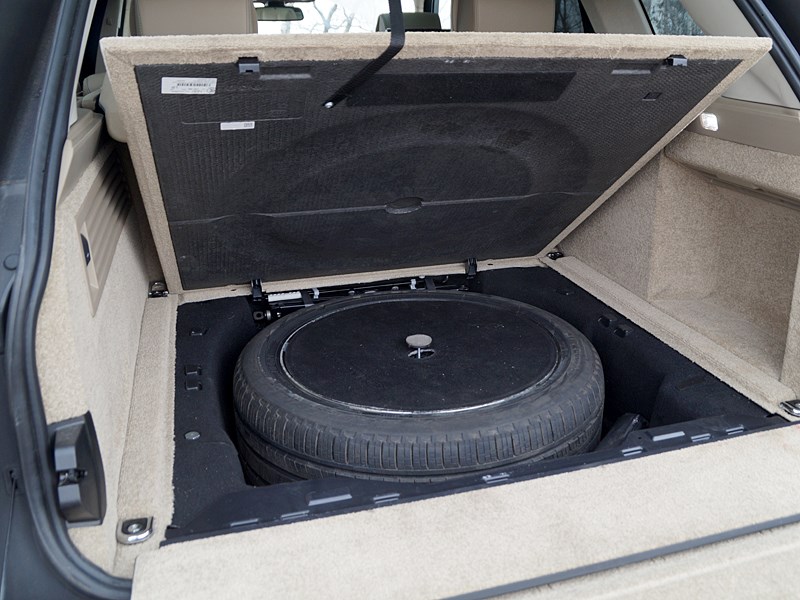 Range Rover LWB 2014 запасное колесо